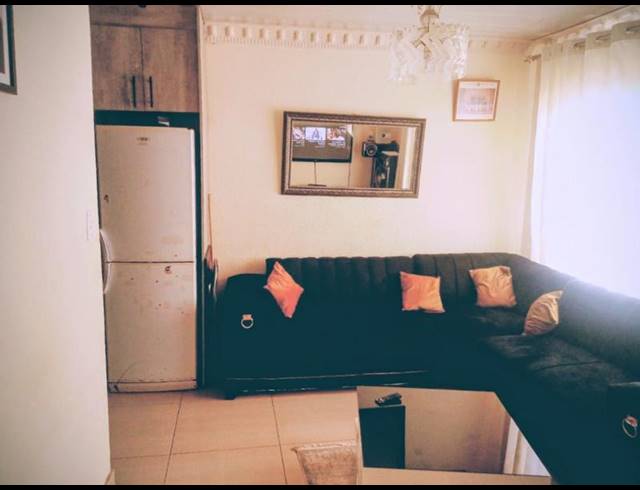 2 BEDROOM TOWNHOUSE FOR SALE IN PROTEA GLEN